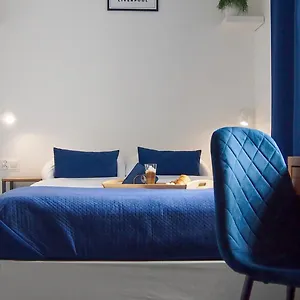 Bed & Breakfast Mile Airport & Parking Dlugoterminowy, Gdańsk